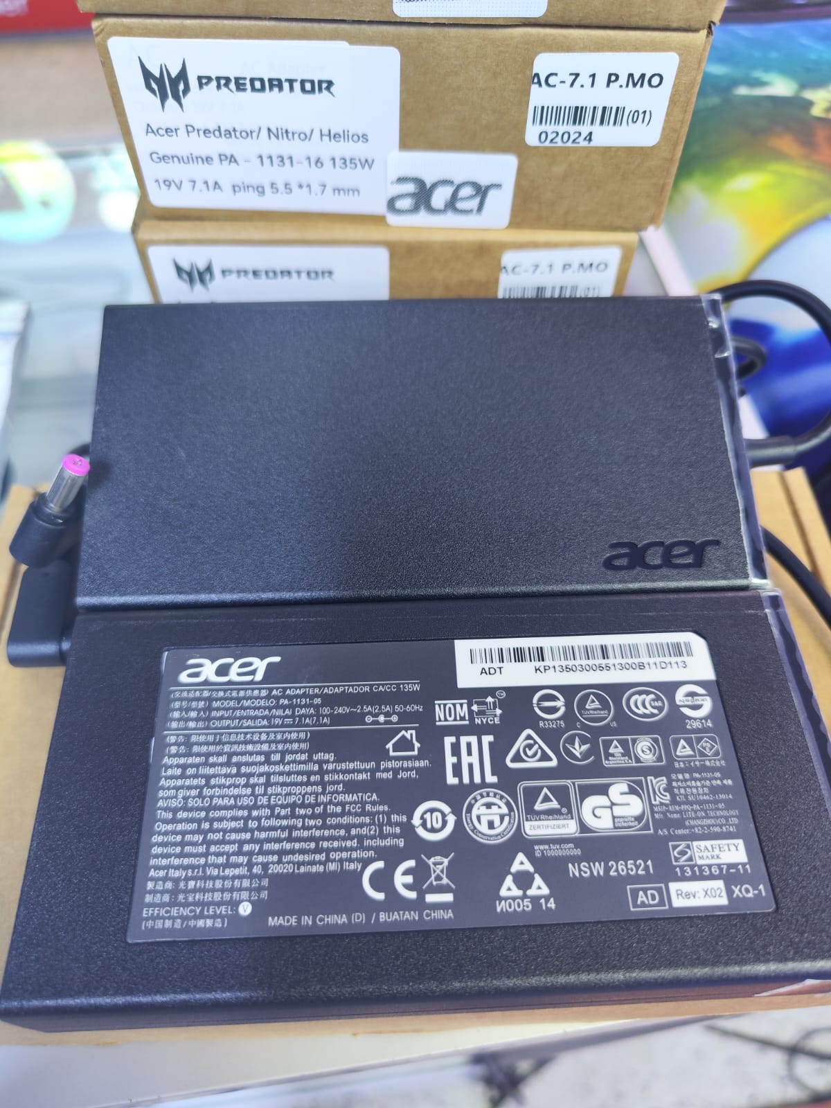 CARGADOR PREMIUM ACER 19.0V 7.1 P.MORADO 135 WATTS (02024)
