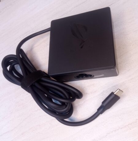 CARGADOR ORIGINAL ASUS 20V TIPO C - 100 WATTS CUADRADO (02732)